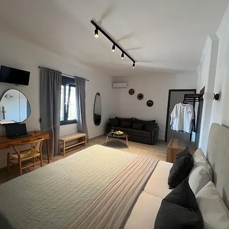 Central Guest House Skiathos Apartament *