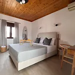 Central Guest House Skiathos Διαμέρισμα