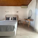 Central Guest House Skiathos Διαμέρισμα *