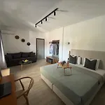 Central Guest House Skiathos Διαμέρισμα *