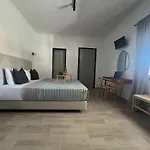 Central Guest House Skiathos *