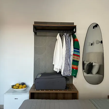 Central Guest House Skiathos Апартаменты Скиатос