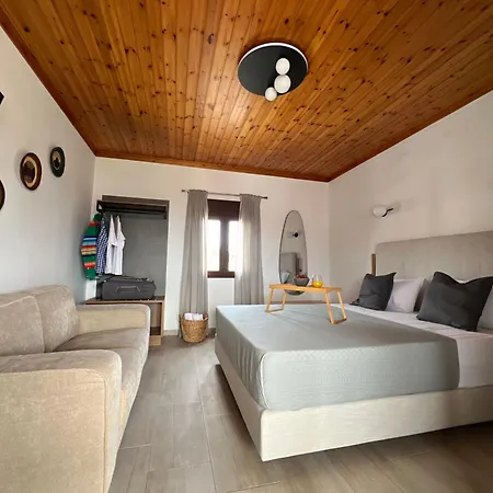 Central Guest House Skiathos