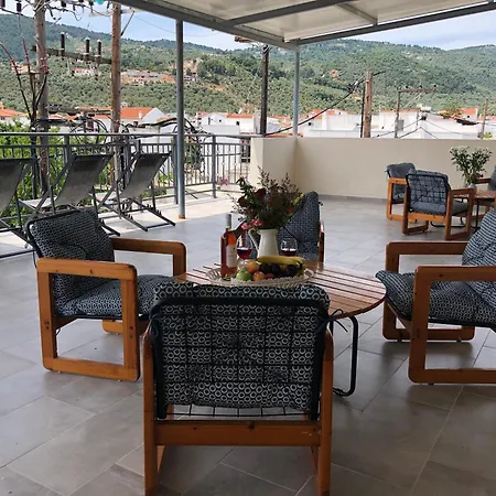 Central Guest House Skiathos 스키아토스 타운