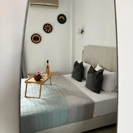 Central Guest House Skiathos * Скиатос