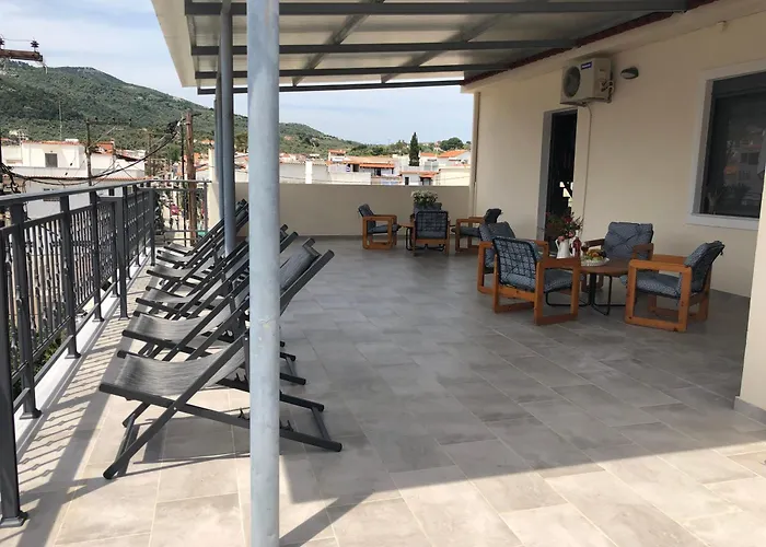 Central Guest House Skiathos *