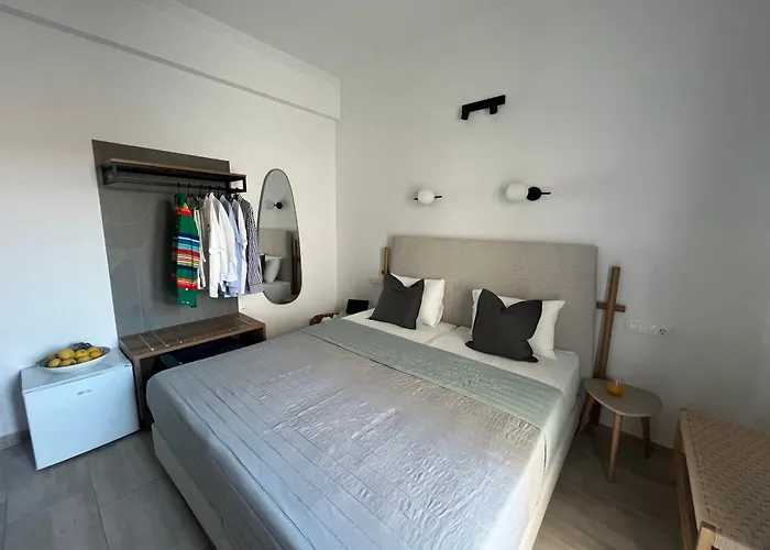 Central Guest House Skiathos *