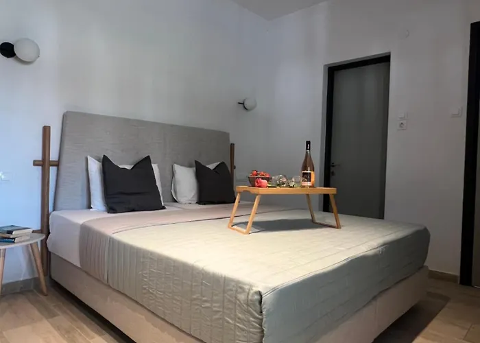 Central Guest House Skiathos