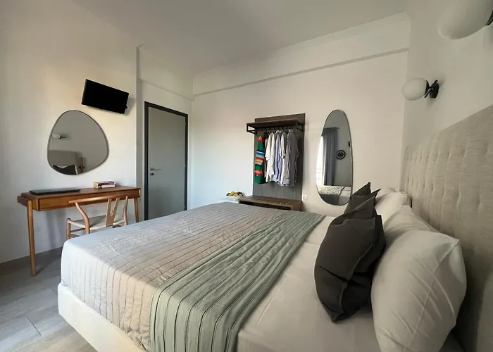 Central Guest House Skiathos העיירה סקיאתוס