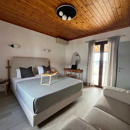 Daire Central Guest House Skiathos *