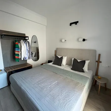 Central Guest House Skiathos *