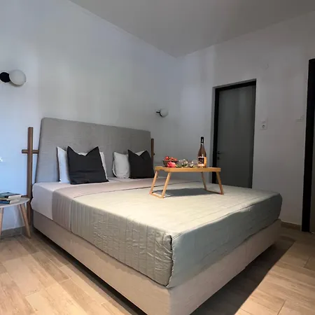 Central Guest House Skiathos